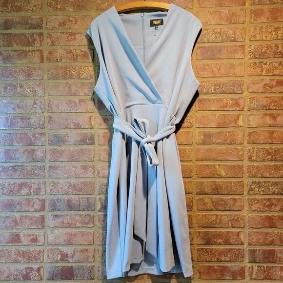 Alexia Admor SAVANNAH SLEEVELESS WRAP SHEATH 1x - Picture 3 of 7